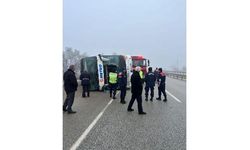 Ankara'da yolcu otobüsü devrildi: 6 yaralı