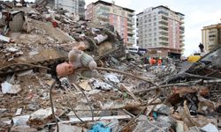 Depremde kaç kişi yaşamını yitirdi?