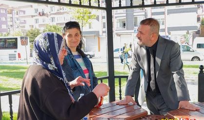 Sincan Belediye Başkanı Ercan'dan vatandaşa çat kapı ziyaret