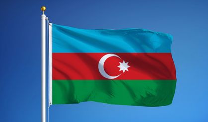 Azerbaycan’dan İran’a 82 tonluk yeni yardım