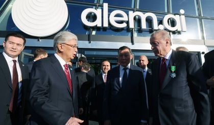 Erdoğan, Astana’da yapay zeka merkezini ziyaret etti