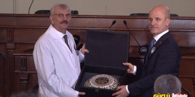 YÖK Başkanı Özvar: "Deprem bölgesinde önemli bir görev üstlendik"