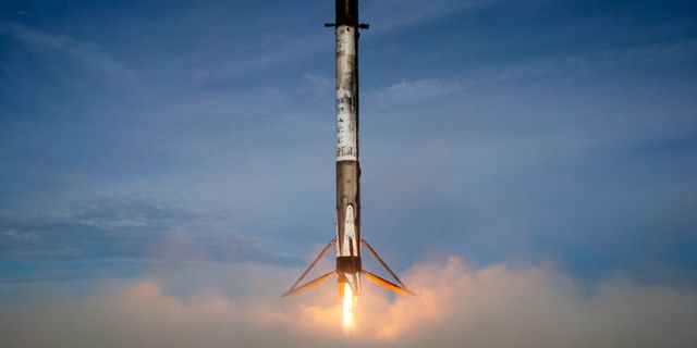 SpaceX kapsülü aylar sonra Dünya'ya döndü