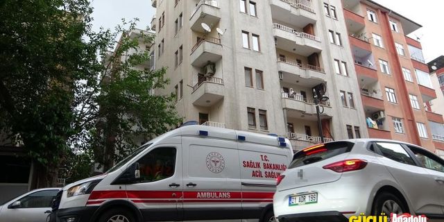 Diyarbakır’da balkonunda oturan adamın üstüne dolap düştü