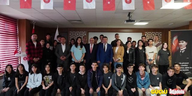 Keçiören Belediyesi'nden liseli öğrencilere  enstrüman desteği
