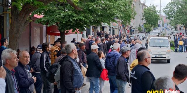 Edirne'de yangın çıktı: Çevredekiler canlı yayın açtı