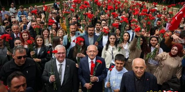 CHP lideri Kılıçdaroğlu, Anıtkabir’i ziyaret etti