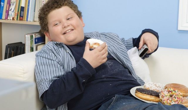Çocukları obeziteden kurtarmak için yapılması gerekenler!