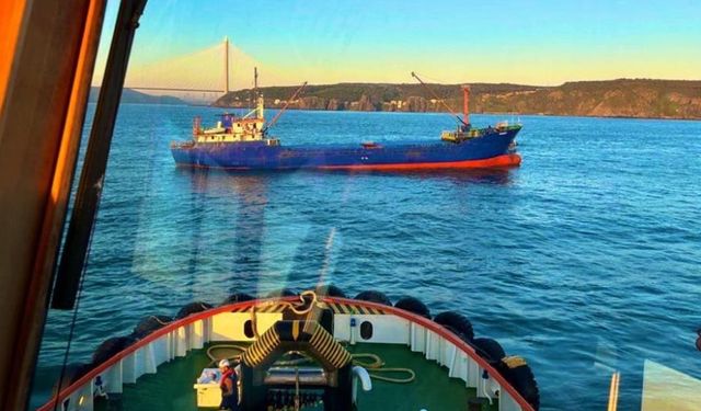 İstanbul Boğazı’nda gemi trafiği geçici olarak askıya alındı