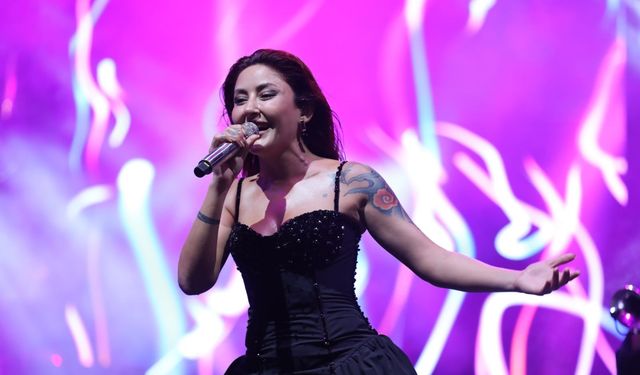 Melek Mosso ile Serkan Sağdıç boşandı