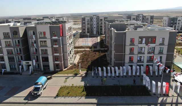 Erdoğan, deprem konutlarının ödeme planını açıkladı