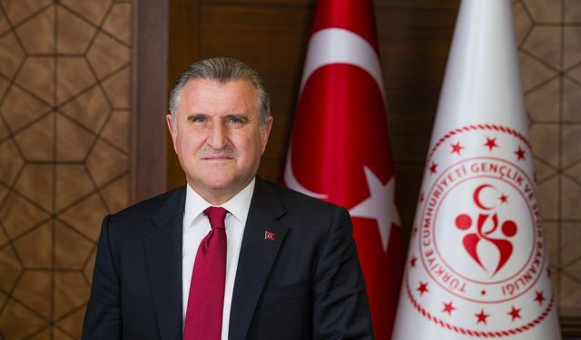 Bakan Bak: Ücretsiz müzekart GNS bu yaz gençlerle