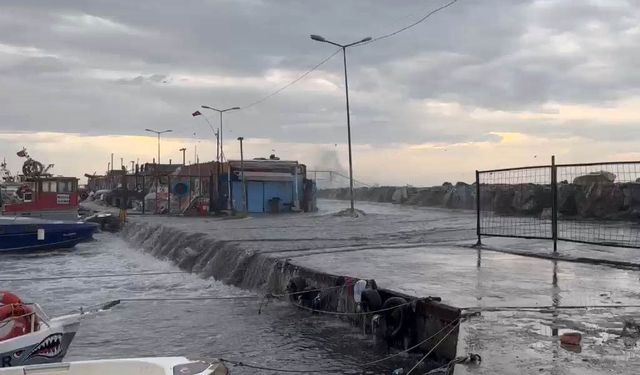 İstanbul'da lodos etkili olmaya başladı