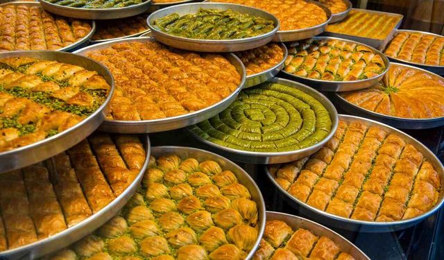 Gaziantep’te düğün sezonu baklavaya talebi artırdı