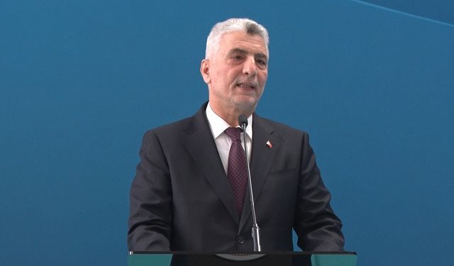 Bakan Bolat: Türkiye günde 1 milyar dolar ihracat yapıyor!