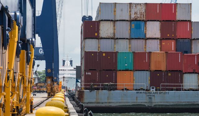 Dış ticaret açığı temmuzda yüzde 13,6 arttı