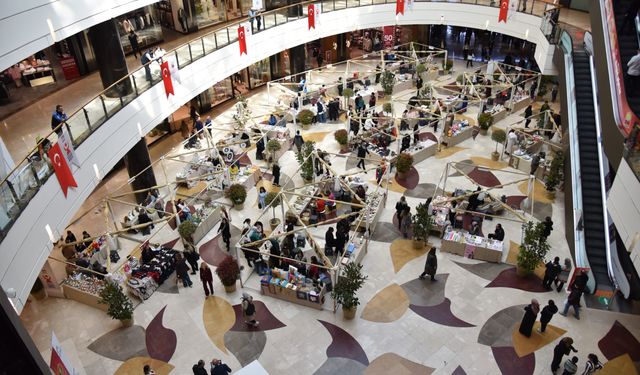 Antep 8 Mart'ı "Üretime Katılan Eller Projesi" ile karşıladı