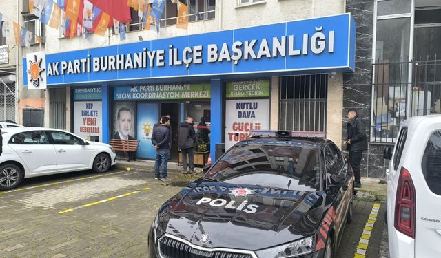 Balıkesir'de Ak Parti İlçe Başkanlığına saldırı!