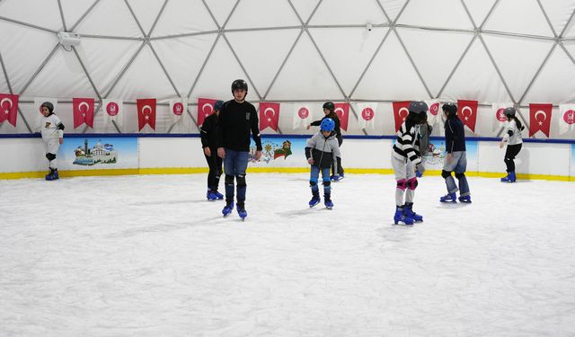 Keçiören'de Ücretsiz Buz Pateni: Eğlence ve Spor Bir Arada