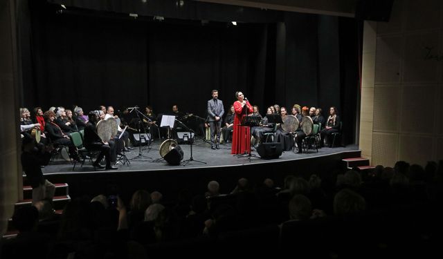 Çankaya Evlerinden ritimli türkülerle konser