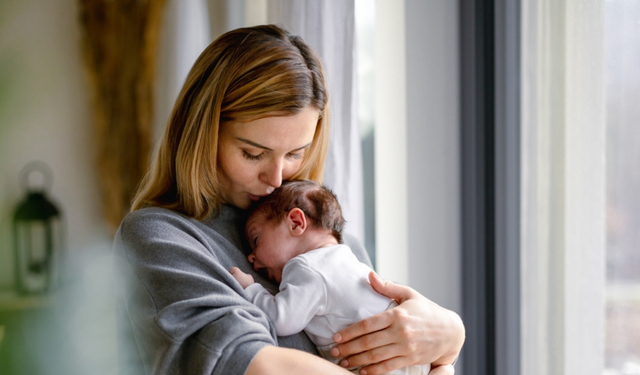 Doğum izni 24 haftaya çıkarıldı