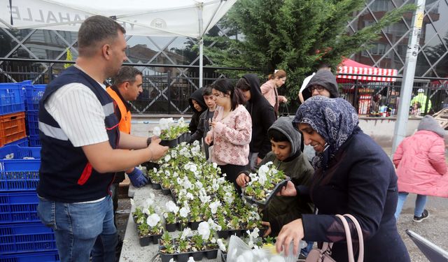 Yenimahalle’de miniklerle 23 Nisan coşkusu