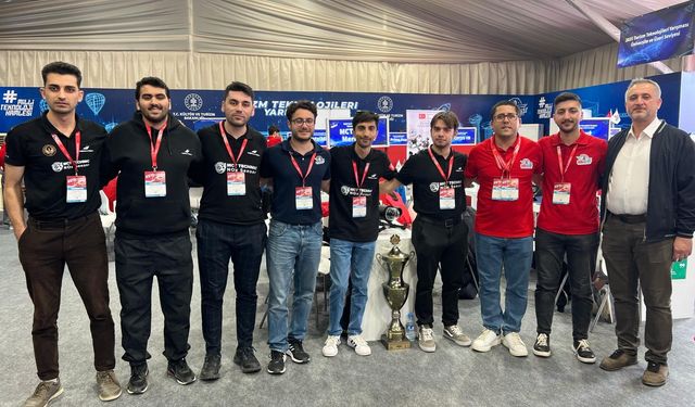 Öğrenciler TEKNOFEST 2025'ten ödülle döndü!