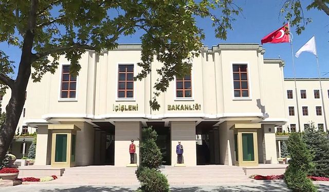 İçişleri Bakanlığı'ndan ruhsatlı silah sahiplerine SMS'li uyarı