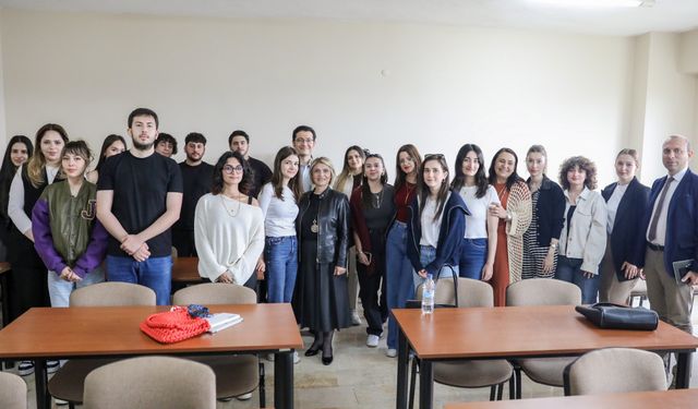Ebru Keyvan’dan siyasette kadına çağrı