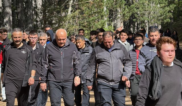 Kızılcahamam’da yürüyen gençler 19 mayıs ruhunu yaşattı