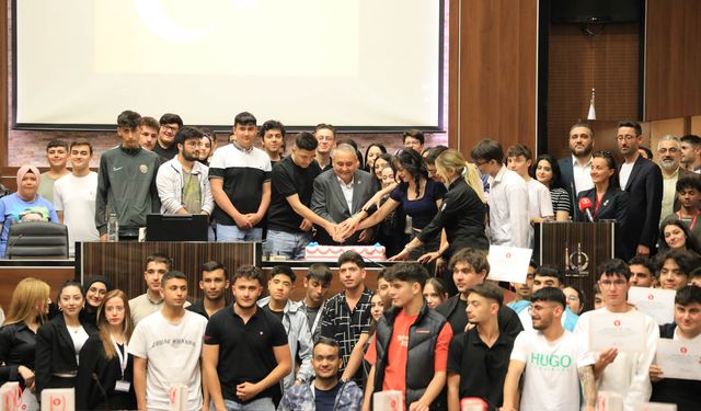 Keçiören Belediyesi’nden stajyer öğrencilere teşekkür töreni