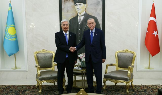 Erdoğan, Tokayev ile telefonda görüştü