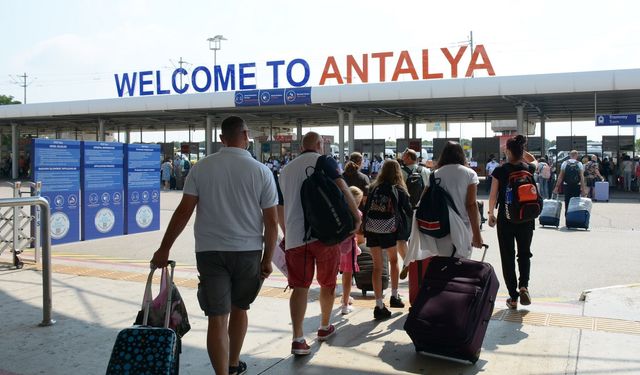 Antalya turizmde yeni rekora imza attı