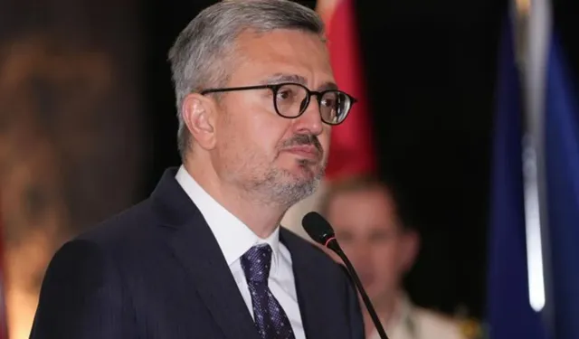 15 Temmuz'un 10. yılına özel sevgi çiçekli hatıra rozeti!