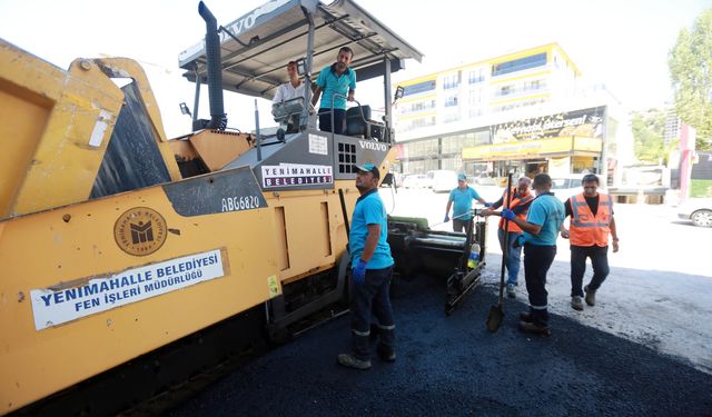 Yenimahalle’de alt yapı ve asfalt çalışmaları tüm hızıyla devam ediyor