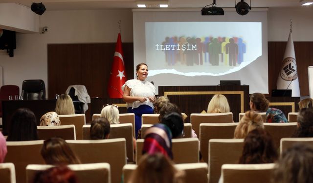 Yenimahalle Belediyesi’nden iletişim semineri