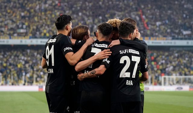 Beşiktaş, Antalyaspor deplasmanında seriyi bozmak istiyor