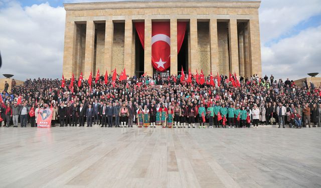 Başkan Özarslan ve binlerce Keçiörenli Anıtkabir’de