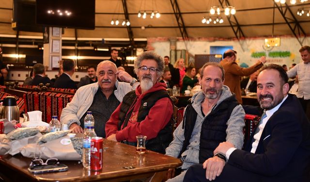 Başkan Şahin muhtarlarla akşam yemeğinde buluştu