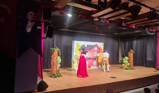 Sincan’da çocuklara tiyatro şöleni: Bir Sevgi Masalı