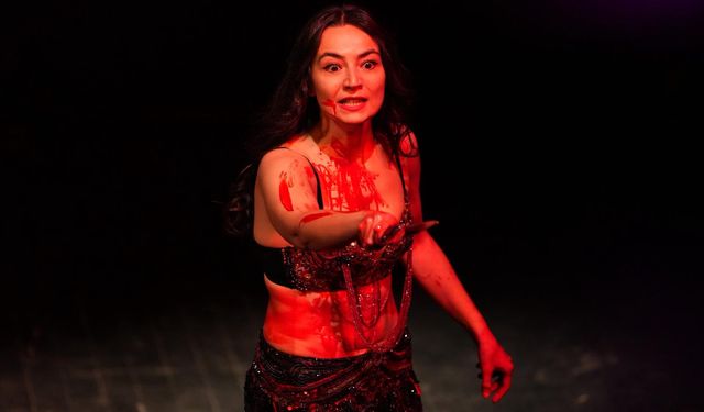 Etimesgut’ta “Dansöz” izleyiciyle buluştu