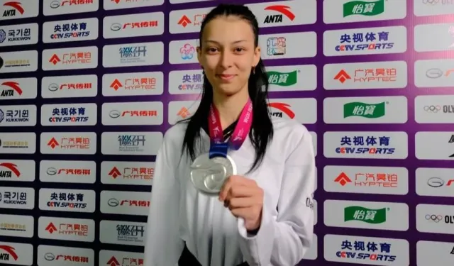 Emine Göğebakan kimdir?