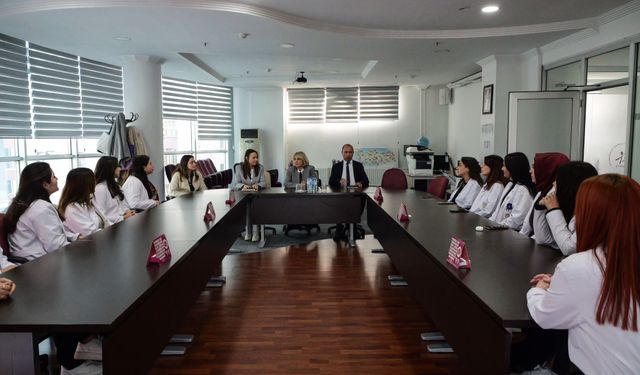 Ebru Keyvan ETİSEM ve ETİMGEM öğretmenleriyle buluştu