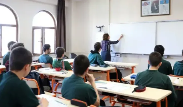 Zorunlu eğitimde yeni dönem: Lise 2 yıla mı düşecek?
