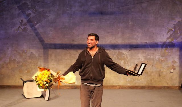 Berkay Ateş’in “Salim” oyunu Etimesgut’ta sahne aldı