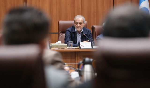 Pezeşkiyan: İran’ın direnişi birçok analisti şaşırttı