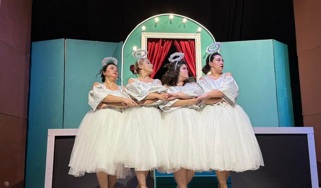 İzmir’de Hisseli Harikalar Kumpanyası yeniden sahnede