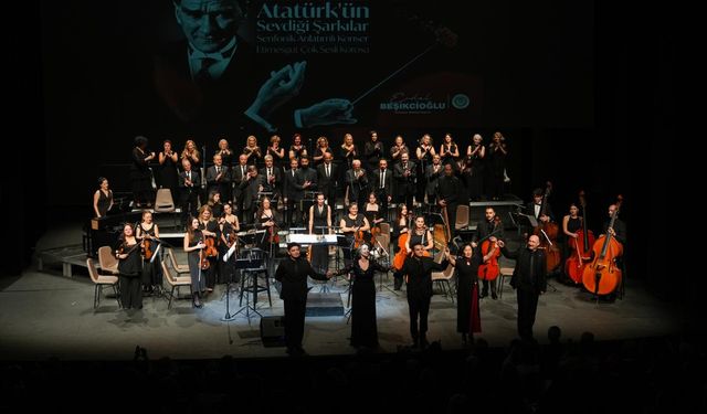 Etimesgut’ta Atatürk’ün sevdiği şarkılarla anma konseri
