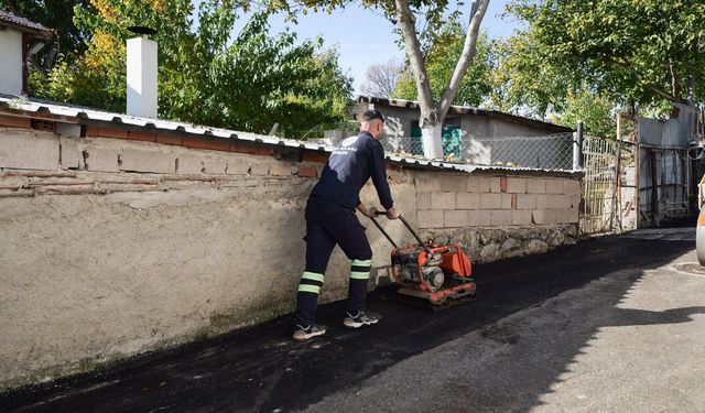 Etimesgut’ta asfalt çalışmaları aralıksız devam ediyor