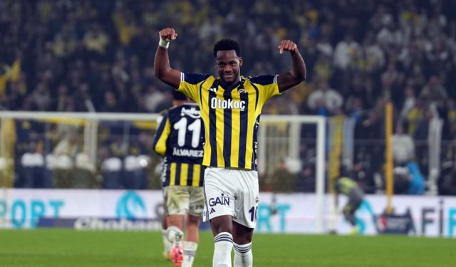 Jhon Duran derbiye damga vurdu